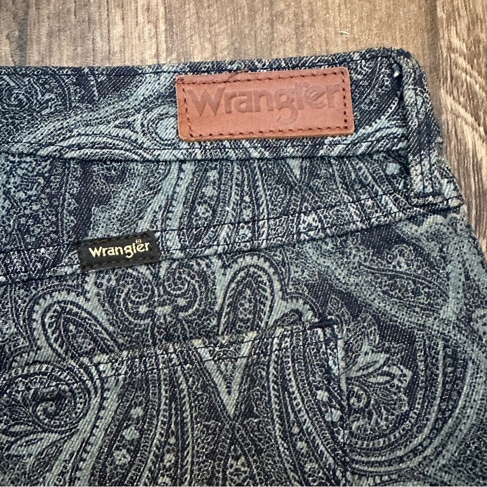 Wrangler Fierce Flare High Rise Jeans Women’s Size 16 Paisley disco - Picture 11 of 11